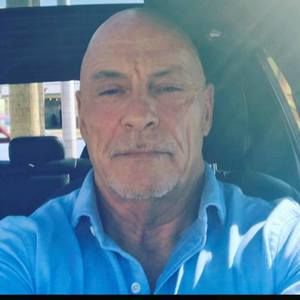 Meet your Posher, Alan